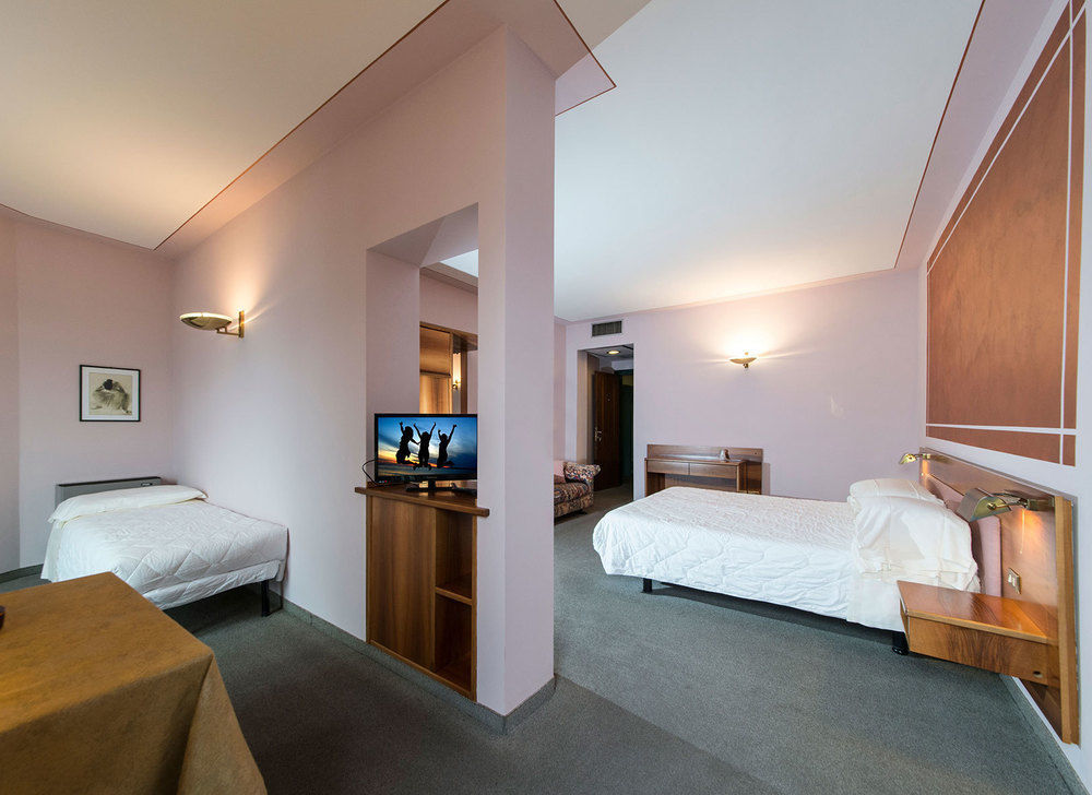 Albergo Moderno Lovere Eksteriør billede