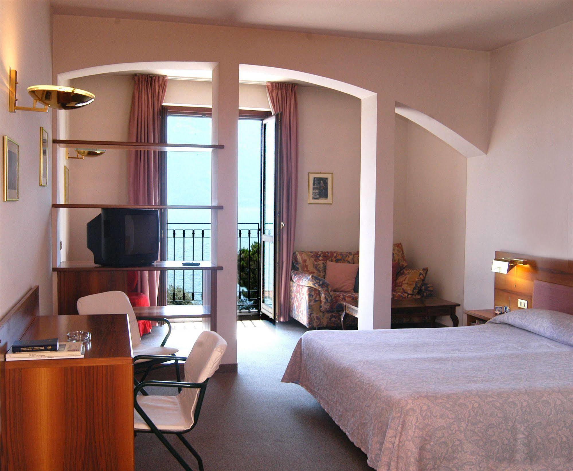 Albergo Moderno Lovere Eksteriør billede